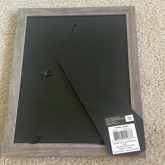 8x10 Picture frame. NEW - Picture 2 of 2